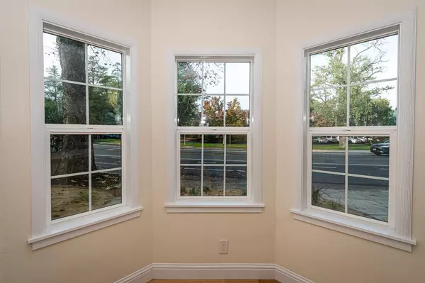 Sacramento, CA 95816,3522 C ST