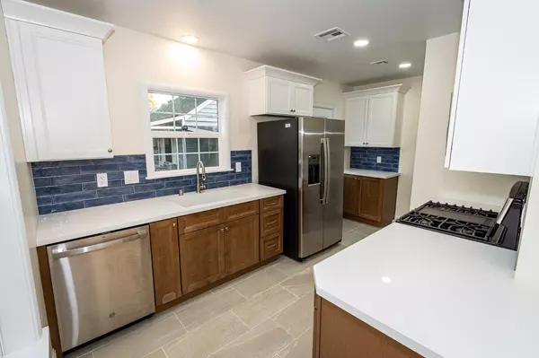 Sacramento, CA 95816,3522 C ST