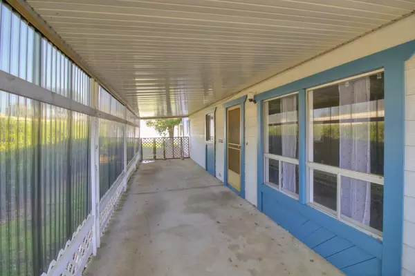 Folsom, CA 95630,76 Redwood LN