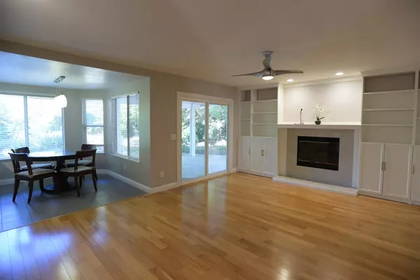 Sacramento, CA 95831,4 Marina Blue CT