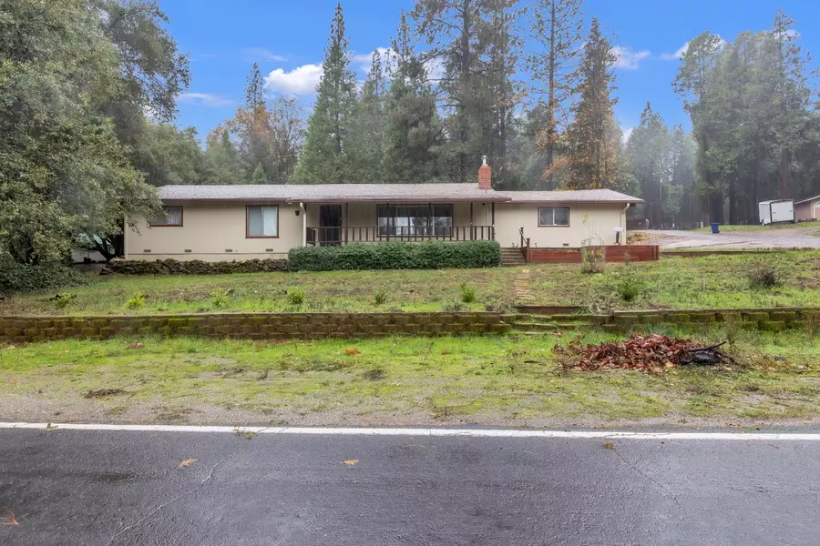 23568 Robin RD, Pioneer, CA 95666