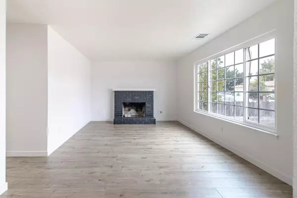 Ceres, CA 95307,3314 Uranus DR