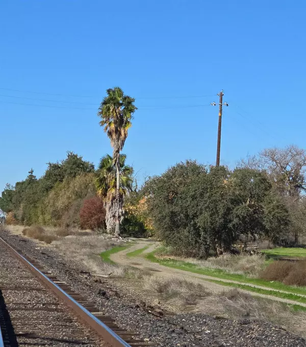 Arbuckle, CA 95912,832 Old Highway 99 W