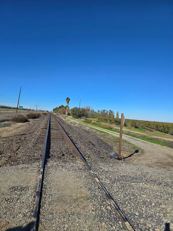 Arbuckle, CA 95912,832 Old Highway 99 W