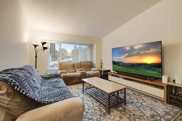 Elk Grove, CA 95624,8508 Deodar