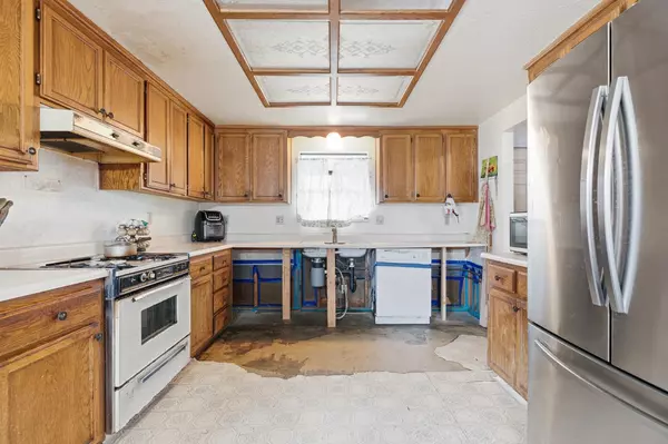 Patterson, CA 95363,932 Arambel DR