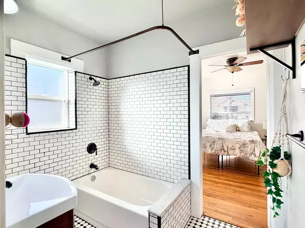 Roseville, CA 95678,421 Elefa ST