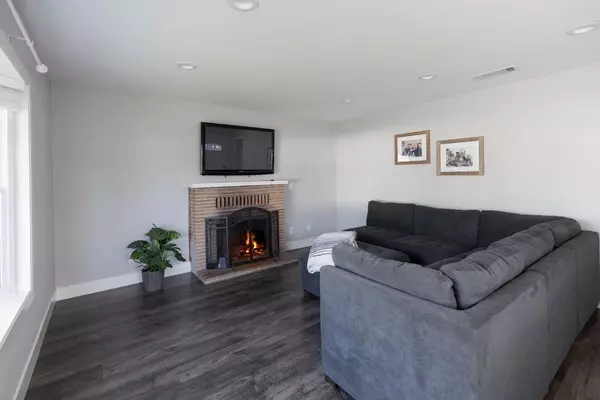 Orangevale, CA 95662,8748 Elm AVE