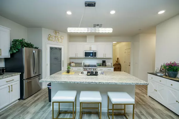 Modesto, CA 95355,3216 Hankook DR