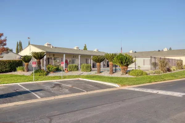 Sacramento, CA 95827,3111 Redcoat LN