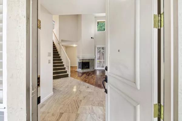 Sacramento, CA 95831,984 S Beach DR