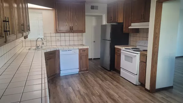 North Highlands, CA 95660,6700 Cantel WAY