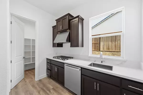 Folsom, CA 95630,4522 Dewey Oak DR