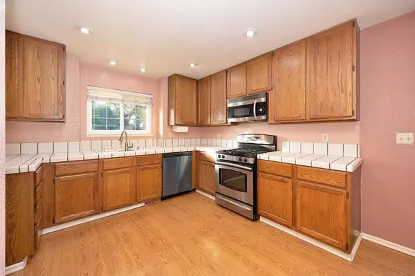 Elk Grove, CA 95758,9552 Dunkerrin WAY