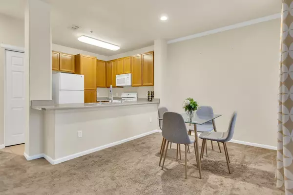 Elk Grove, CA 95758,5201 Laguna oaks dr #12