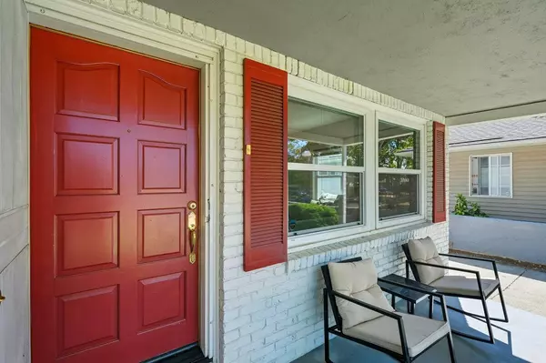 Sacramento, CA 95819,1423 54th ST