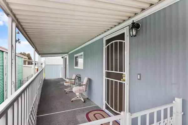 Sacramento, CA 95828,7545 Huckleberry LN #64