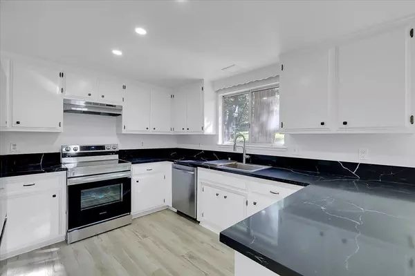 Grass Valley, CA 95949,17009 Alice WAY