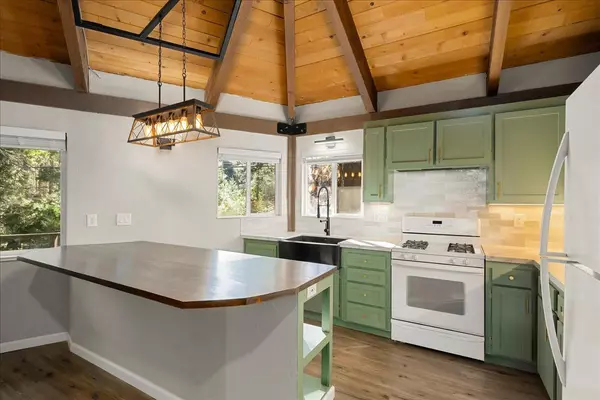 Georgetown, CA 95634,10399 Wentworth Springs RD