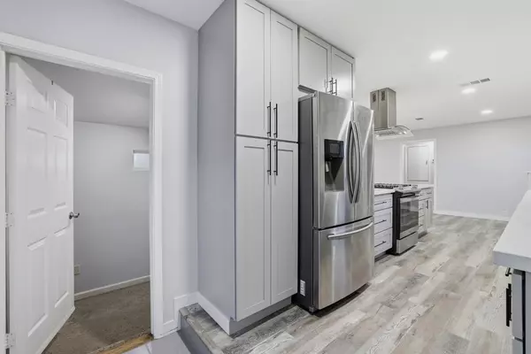 Sacramento, CA 95821,2389 Ralston RD