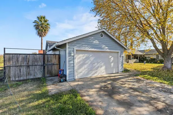 Live Oak, CA 95953,10463 Orchard WAY