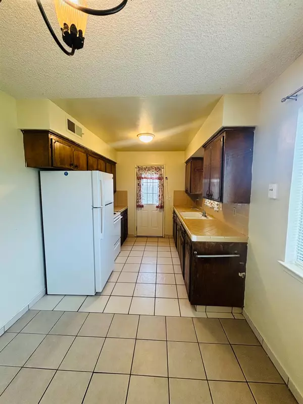 Madera, CA 93638,808 Ashlan WAY