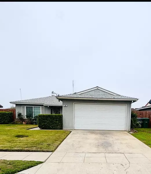 808 Ashlan WAY, Madera, CA 93638