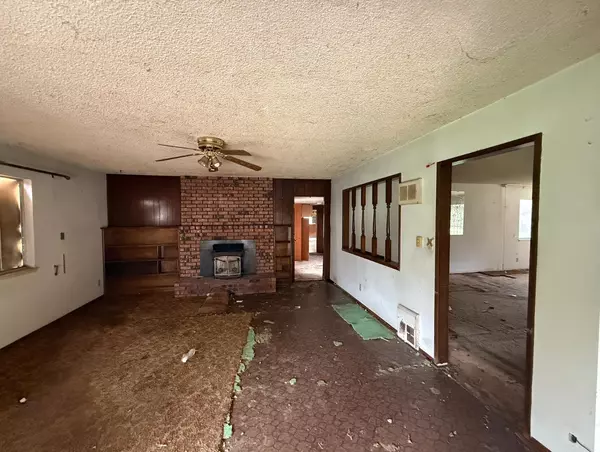 Waterford, CA 95386,218 N Eucalyptus AVE