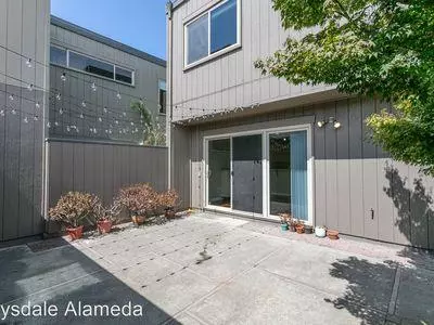 Alameda, CA 94502,1017 Kingstone LN