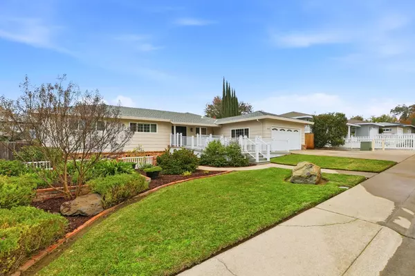 Carmichael, CA 95608,6919 Lincoln AVE