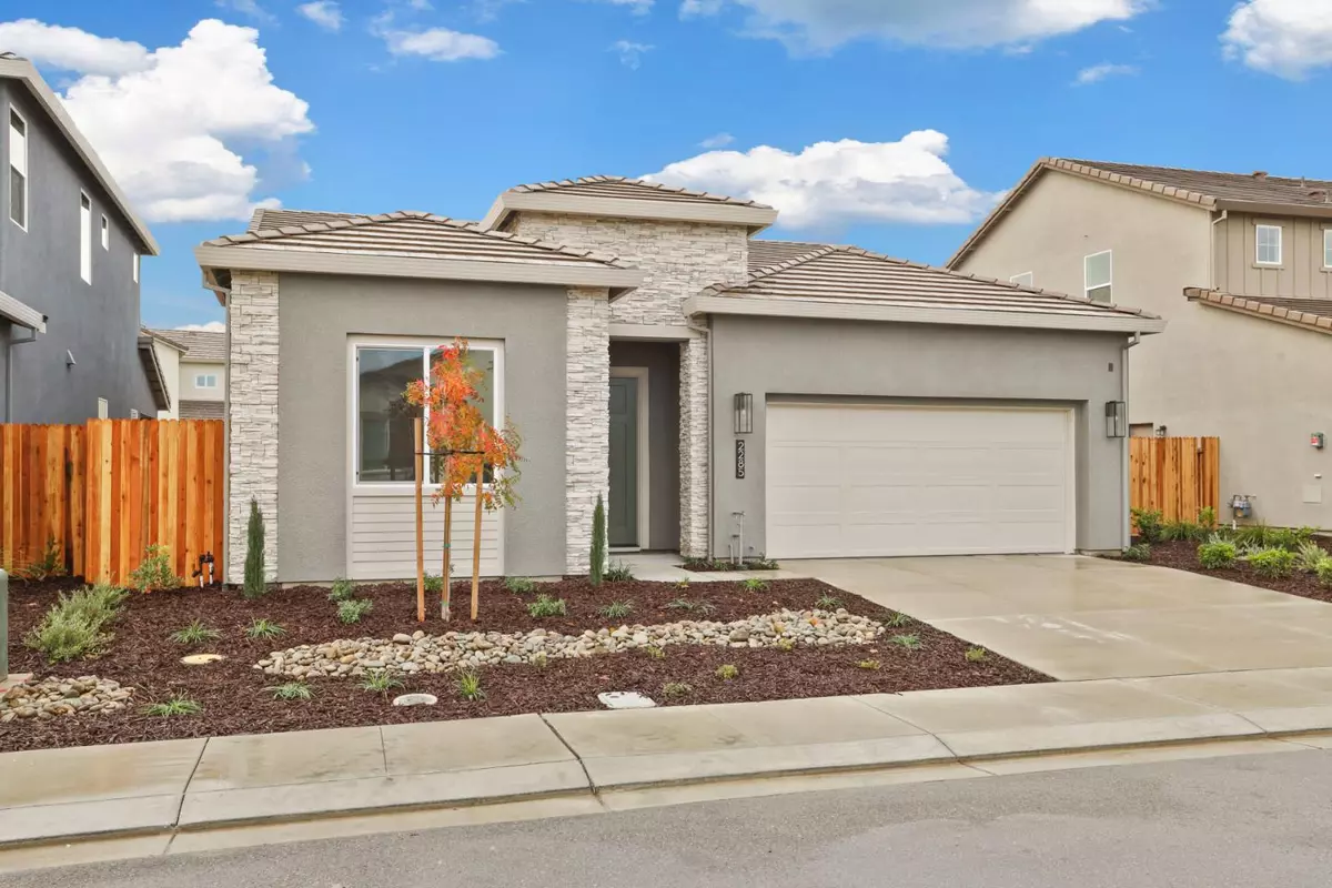 Manteca, CA 95337,2285 Paramount LN