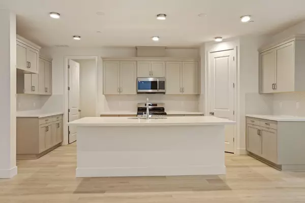 Manteca, CA 95337,2182 Silk AVE