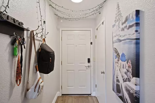 Waterford, CA 95386,328 Burns Creek CT