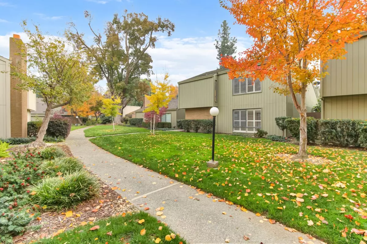 Sacramento, CA 95825,1108 Dunbarton CIR