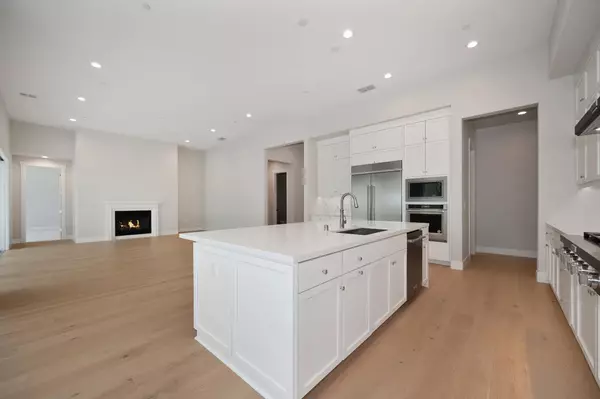 El Dorado Hills, CA 95762,1047 Lassen Peak DR