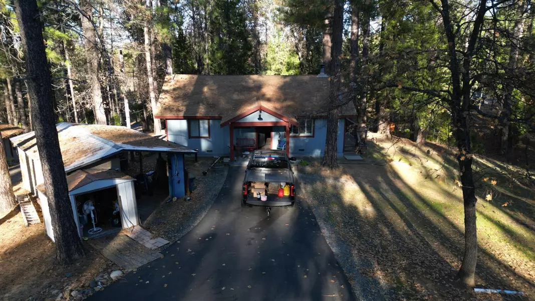 23625 Rock Hammer RD, Groveland, CA 95321