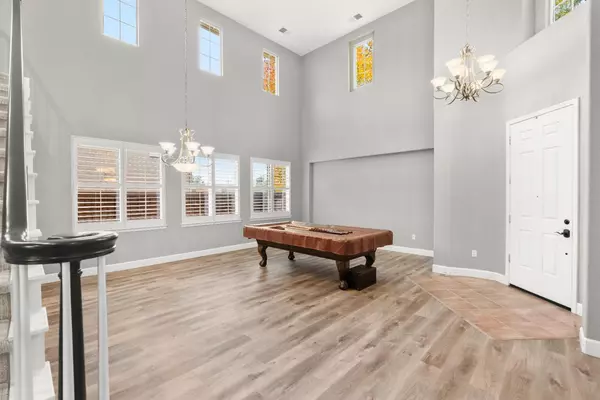 El Dorado Hills, CA 95762,4064 Borders DR