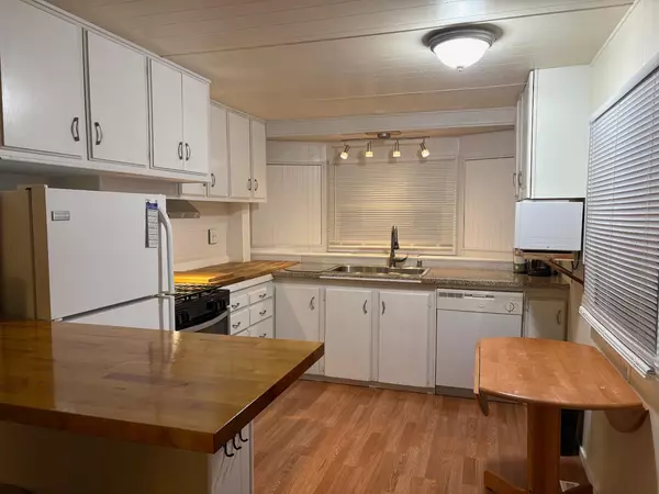 Loomis, CA 95650,4800 Auburn Folsom RD #21