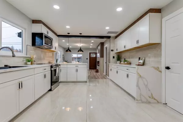 Ripon, CA 95366,136 N Acacia AVE