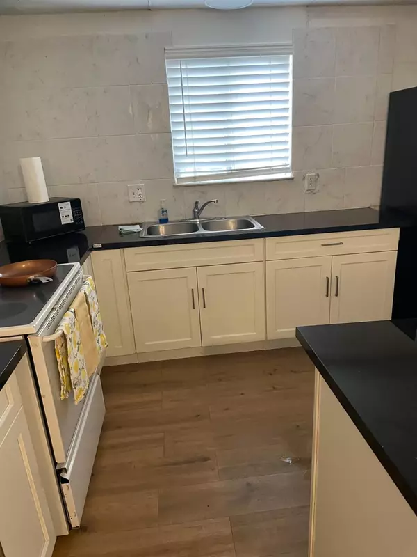 Stockton, CA 95207,6129 Kermit LN