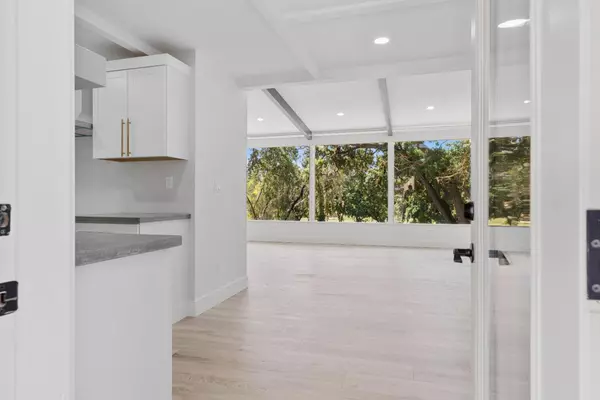 Modesto, CA 95355,2124 Scenic DR