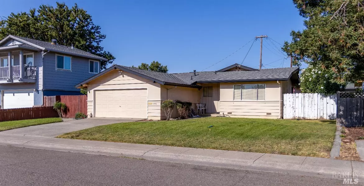 230 E Walnut ST, Dixon, CA 95620