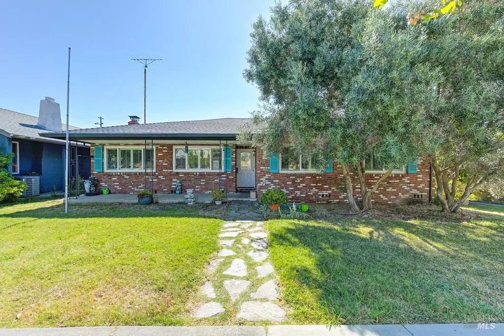 Rio Vista, CA 94571,411 S 2nd ST