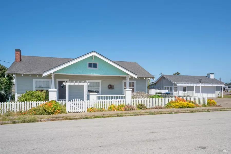 145 W Pine ST, Fort Bragg, CA 95437