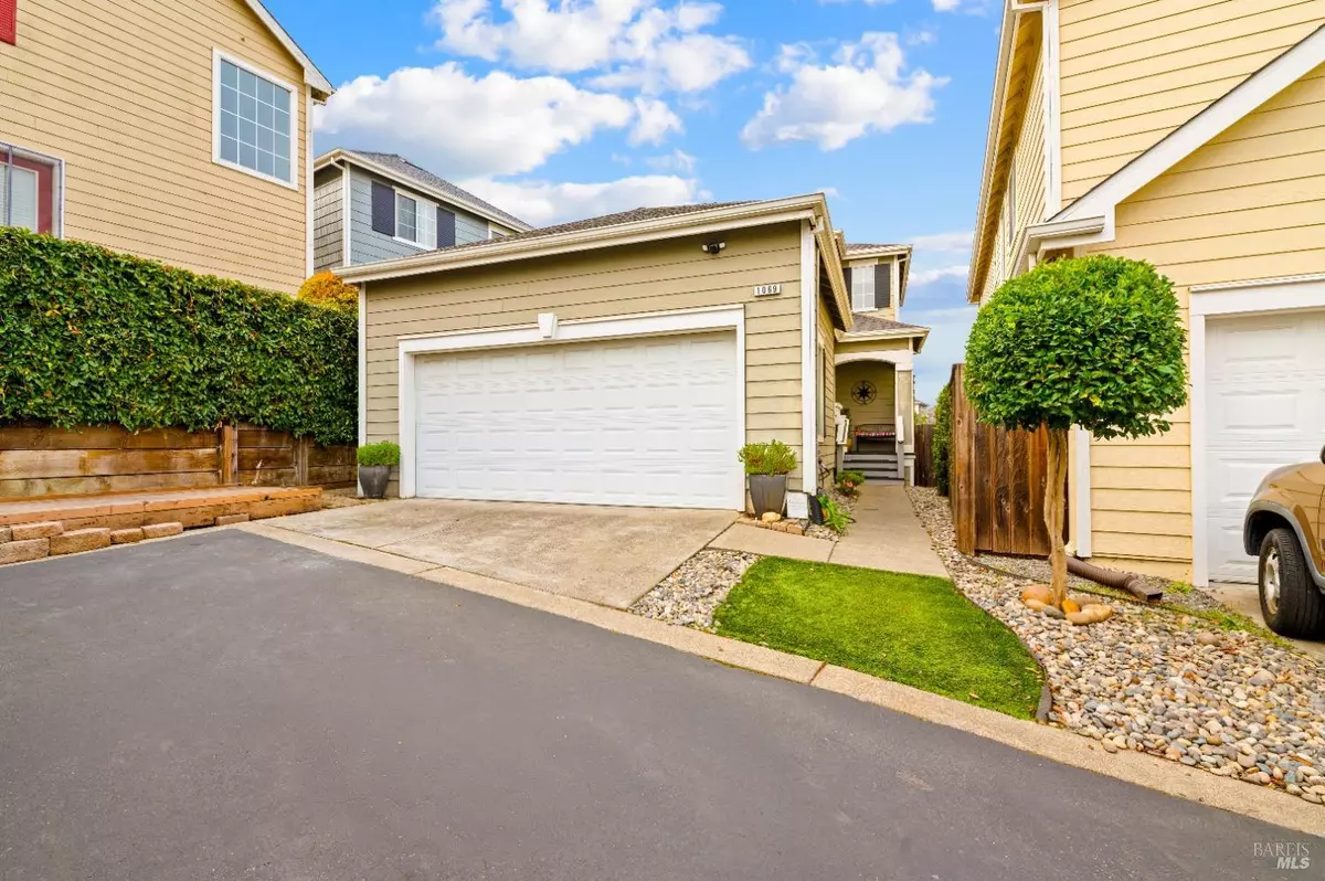 Petaluma, CA 94952,1069 Warren DR
