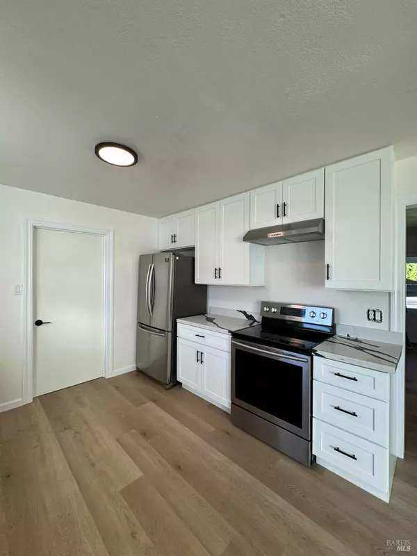 Ukiah, CA 95482,22 Lorraine ST