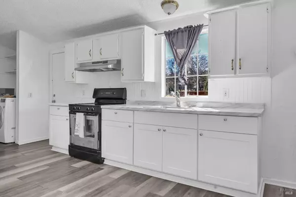 Clearlake, CA 95422,15815 37TH AVE