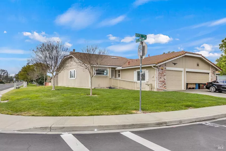 100 Bryce WAY, Vacaville, CA 95687