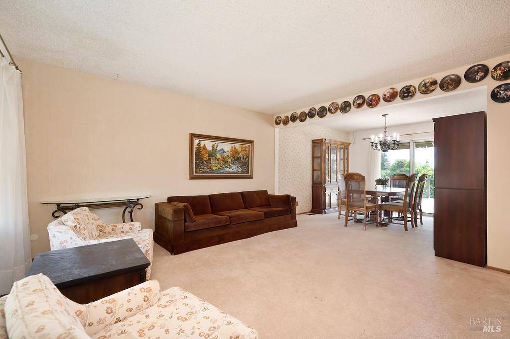 Vacaville, CA 95688,511 Wellington WAY