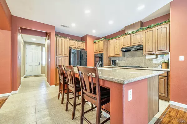 Vacaville, CA 95687,2013 Red Sunset CT